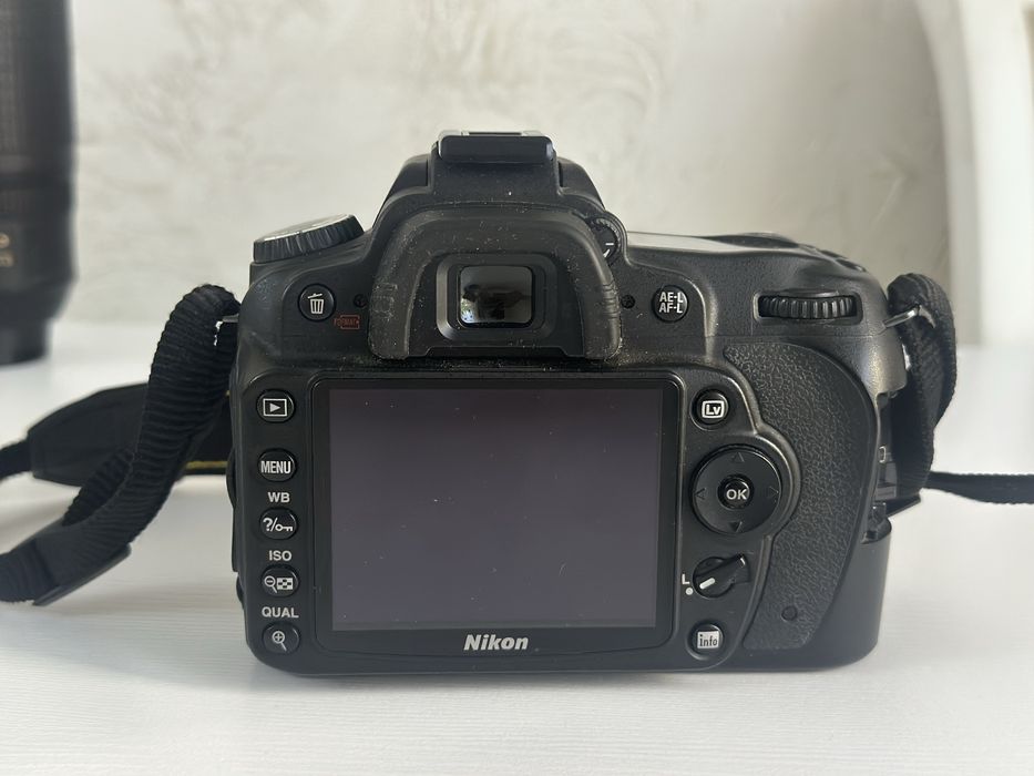 Nikon D90 - легендарная зеркалка от никон