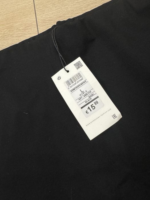 Черна мини полаа