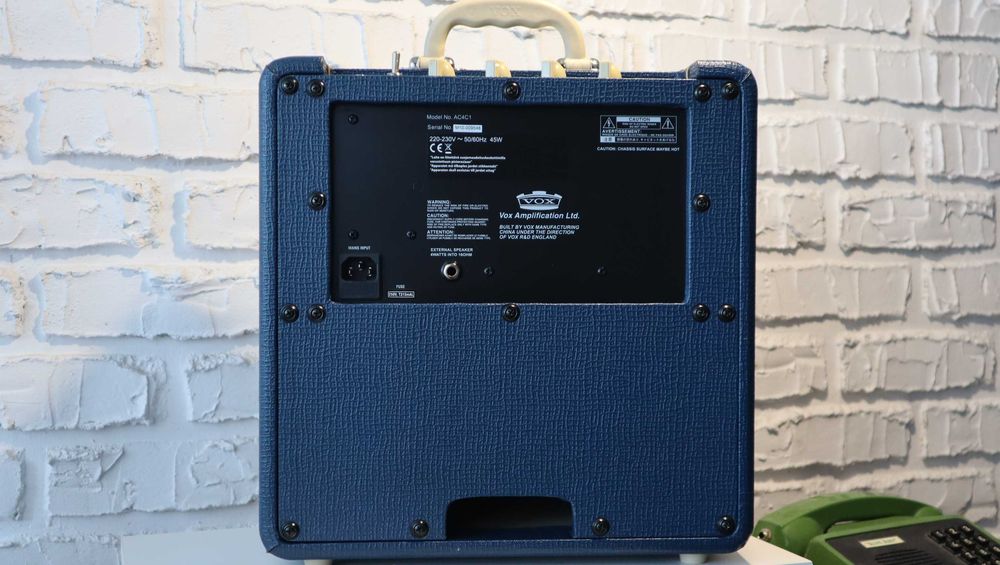 Электрогитара / комбо усилитель VOX