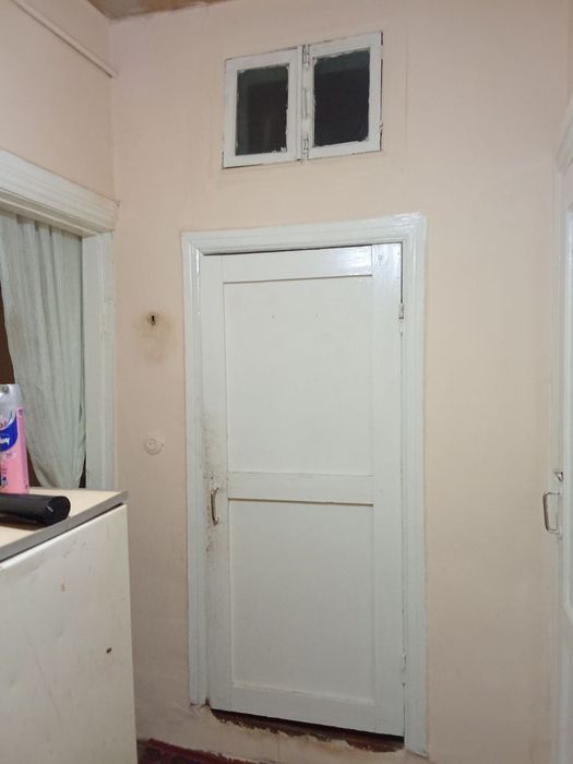 Продается 1 ком 2этаж Навои