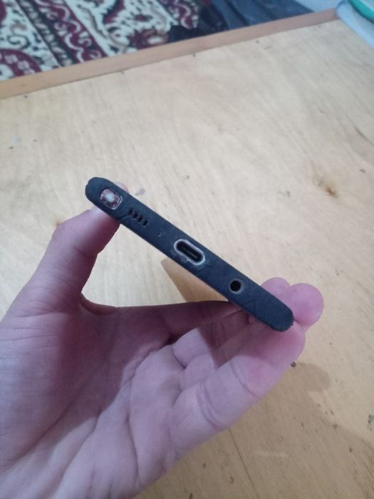 Samsung galaxy note 9 128/6 usta ko‘rmagan