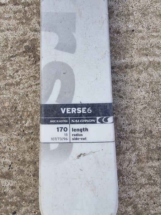 Vand schiuri Salomon. Pret fix