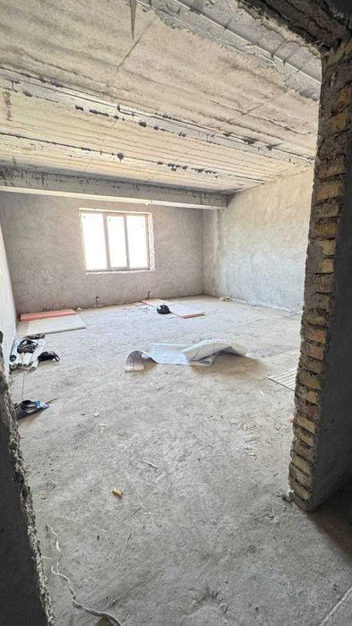 Urganchda Shovot kanalida 120m² yangi kvartira sotiladi