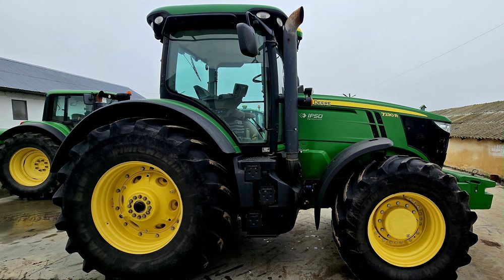 Tractor 7230R John Deere