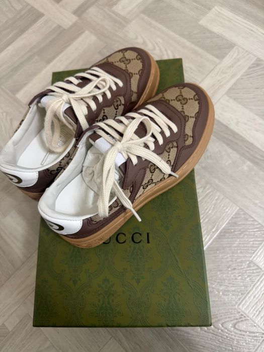 Продам кроссовки Gucci