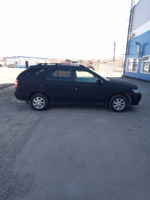 NISSAN R'nessa.  1998