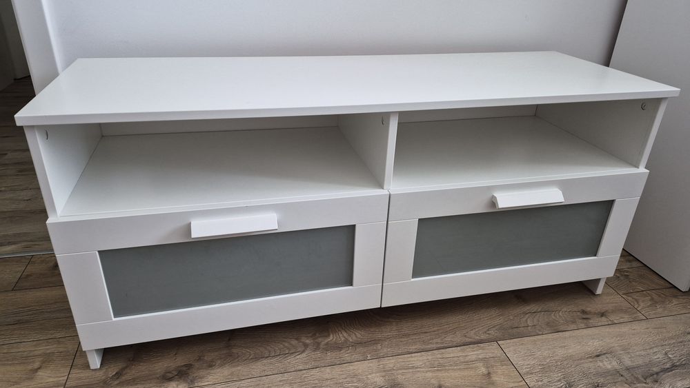 Vand dulap si comoda Ikea Brimnes