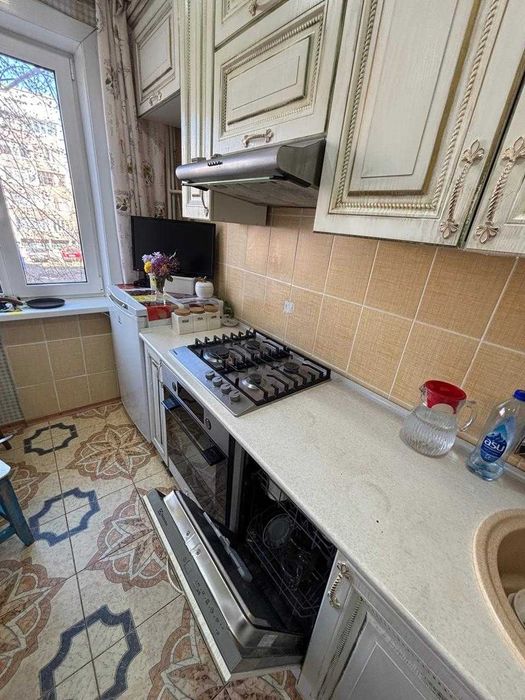 Продам 3 комн. кв., возле Сити Молла