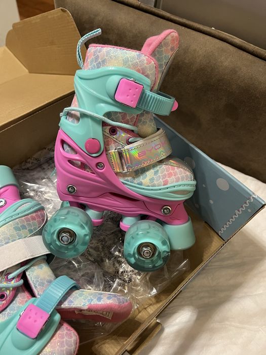 Ролкови кънки момиче