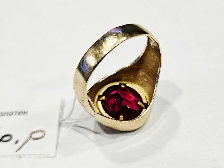 Златен пръстен 6.8гр 06473-25