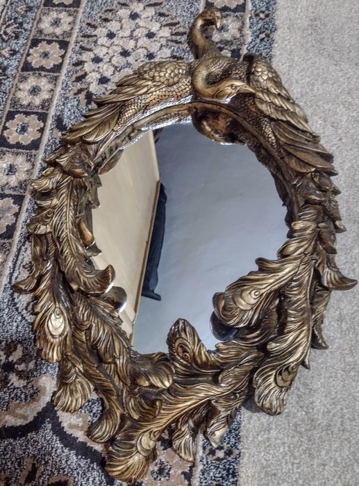 Oglinda foarte veche