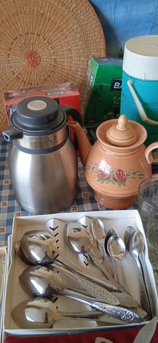 Столовый набор кухонных принадлежностей: ложки,ножи.. Новые