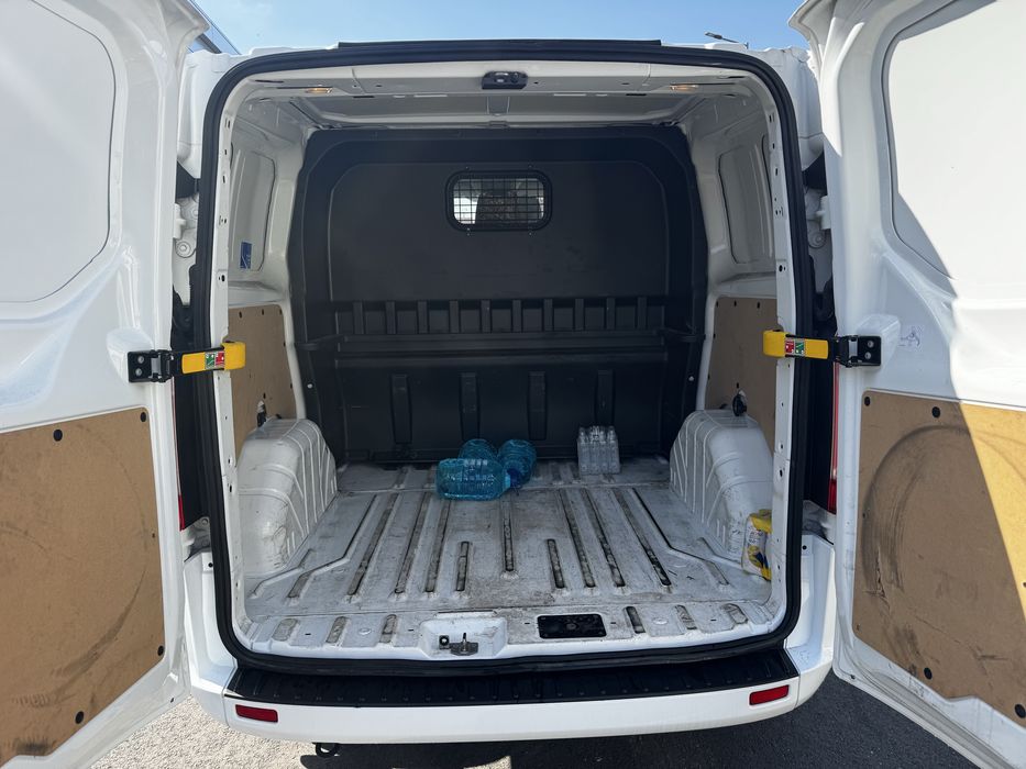 Ford Transit CUSTOM 2.0 tdci,6 locuri plus marfa,inmatriculat,an fabricatie 08.2020,euro 6