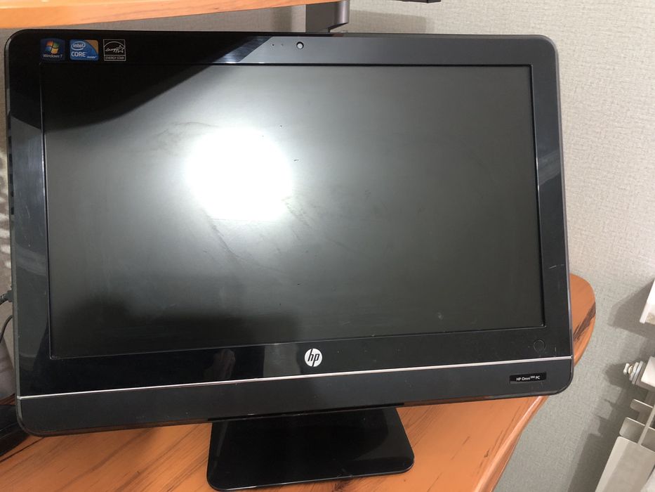Компьтер HP а идеальном состояний