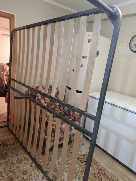 Кровать двуспальная, 200*180