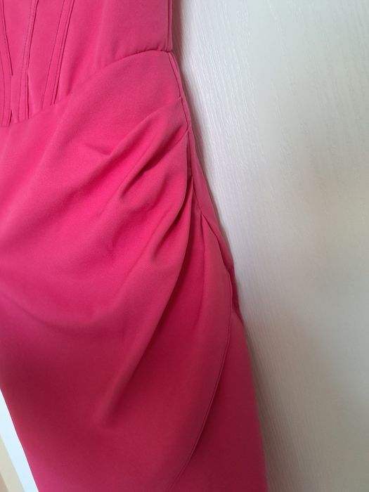 Елегантна цикламена рокля