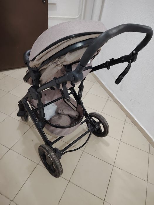 Коляска в хорошем состояний