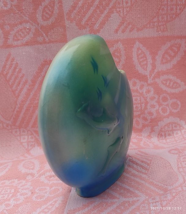 Креативная и необычная ваза.