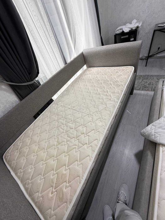 Продается детская двухъярусная кровать