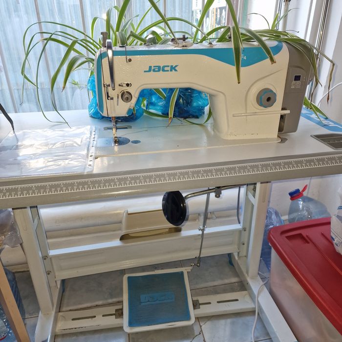 Продажа швейной машинки.