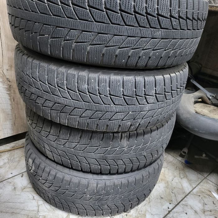 Продам комплект дисков с резиной Кобальт