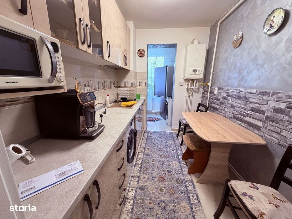 Apartament 2 camere, decomandat, zona Micro 4 — fotografia 1