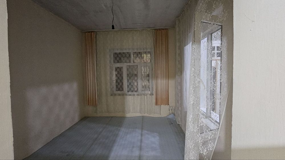 Прадам дом в центре города мироботском раёне