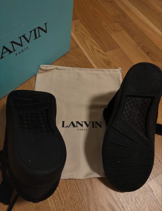 Lanvin curbs negri