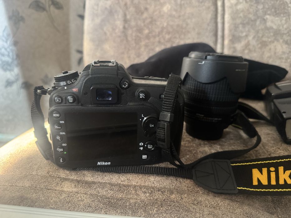 Продам Nikon D7200 фотооаппарат