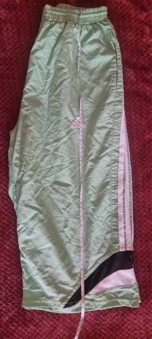 Pantaloni trei sferturi