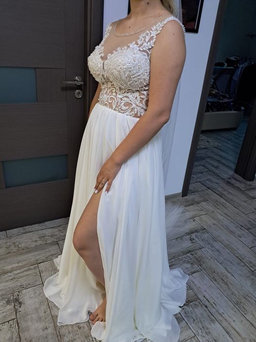 Vând rochie de mireasă