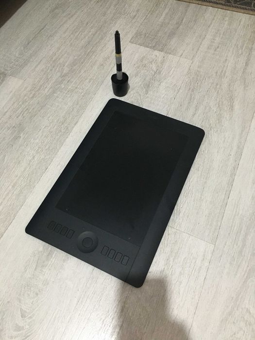 Графичен таблет Wacom Intuos Pro medium