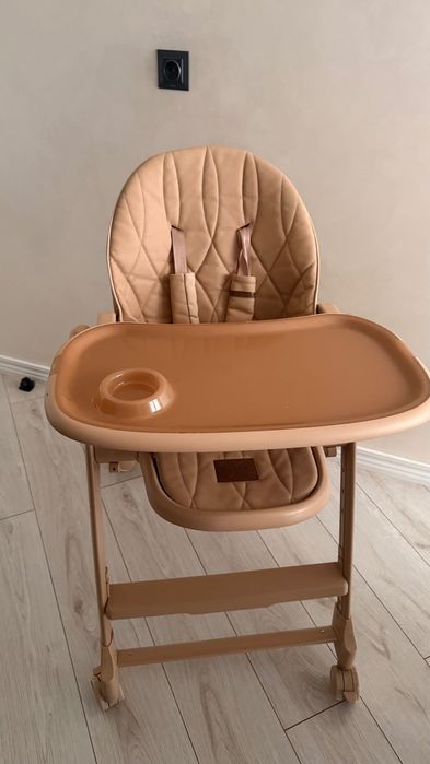 Стульчик для кормления Happy Baby Berny Lux New до 25 кг