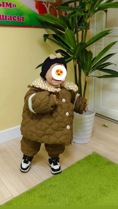 Двойка куртка для принцесс, срочно продам