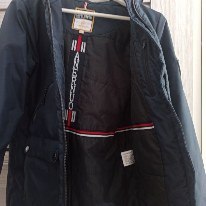 Продам куртку на мальчика рост 160