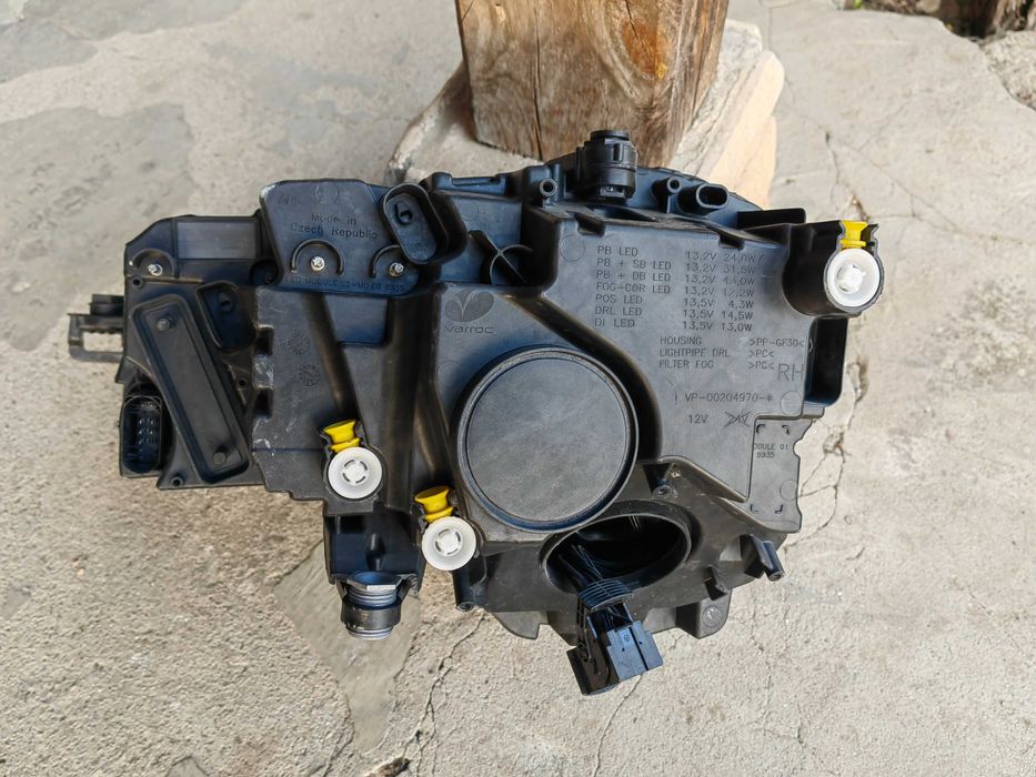 Фар Skoda Karoq FULL LED десен/ Фар Шкода Карок Оригинален