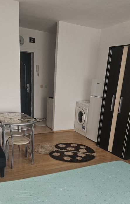 Garsoniera de inchiriat