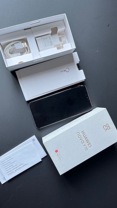 Продаю телефон Huawei nova Y70