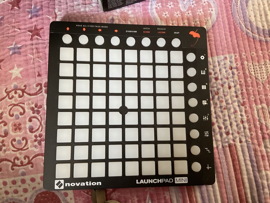 MIDI контроллер novation launchpad mini MK2