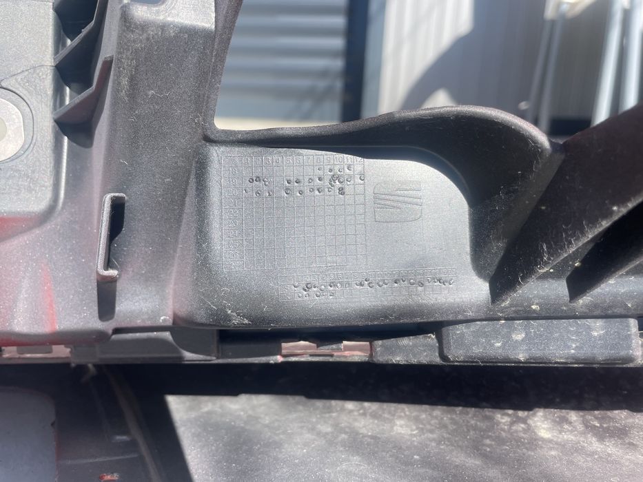 Seat leon fr предна броня;Led фар; сеат леон