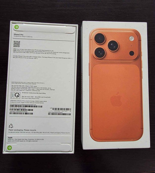De vanzare 2 telefoane Iphone 17 Pro , Cosmic Orange .
Telefoane noi ,