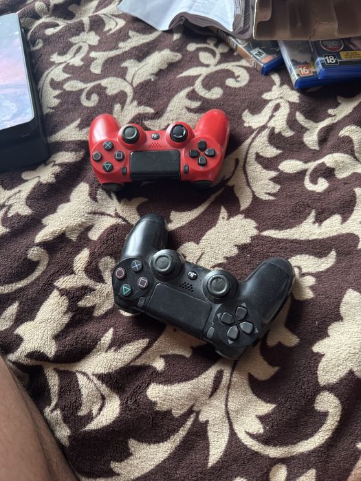 Продаю PlayStation 4