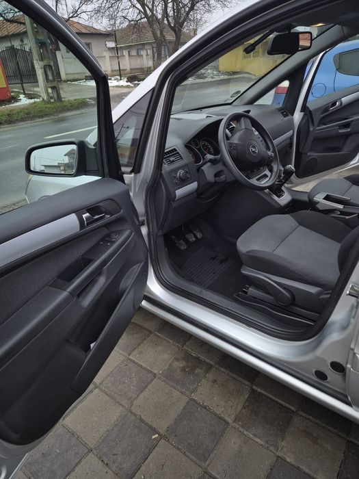 De vânzare Opel zafira