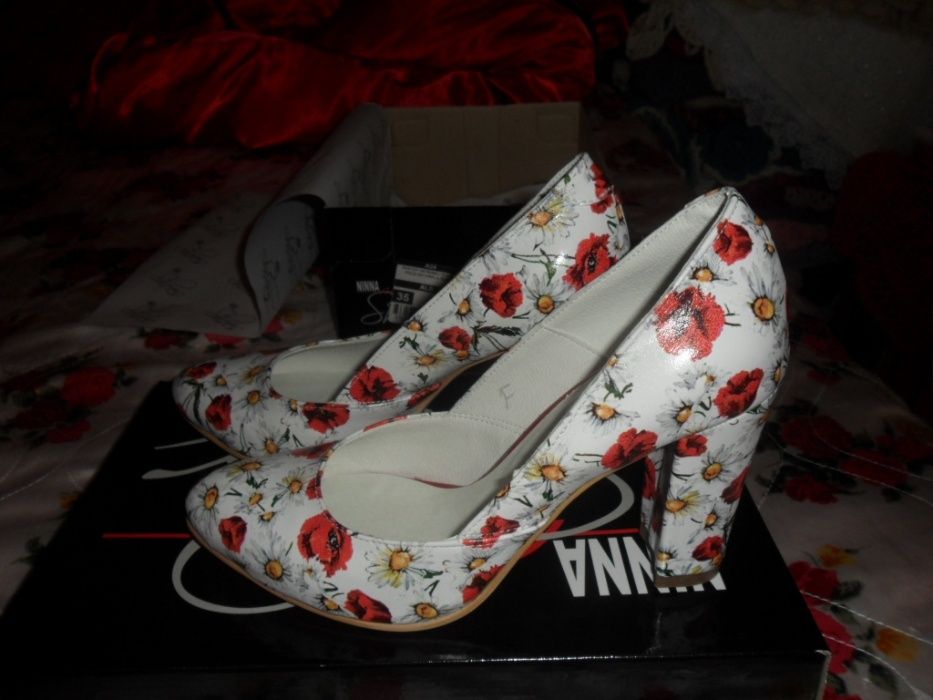 Pantofi piele naturala imprimeu floral 35