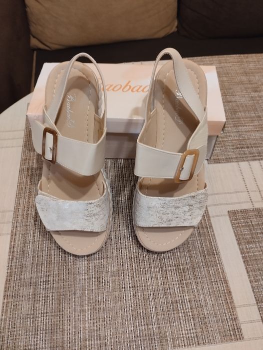 Летни дамски сандали