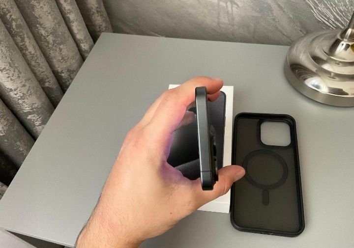 Vând Iphone 15 Pro Max