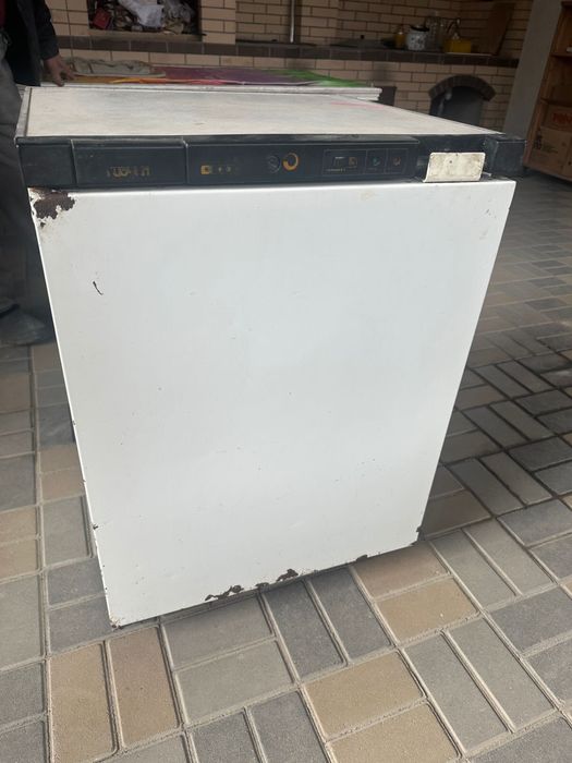 Холодильник в хорошем состоянии