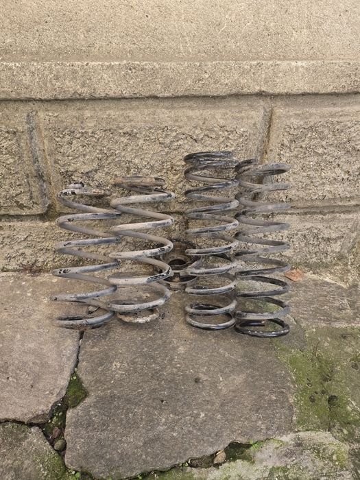 Пружини Гранд Чероки 1999  4.7