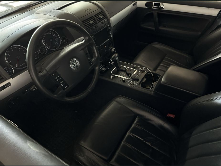 Dezmembrez Touareg 2008