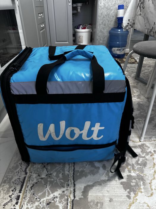 Wolt курьерская термосумка